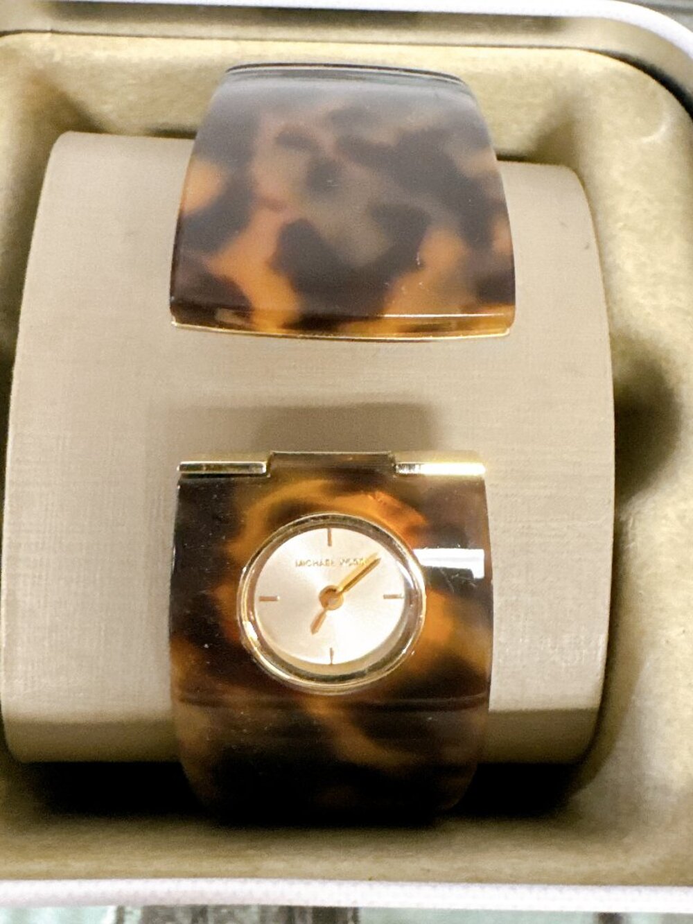 Michael Kors Wilkie MK4313 Tortoise Acetate Gold Bangle Watch 27.5mm Quartz